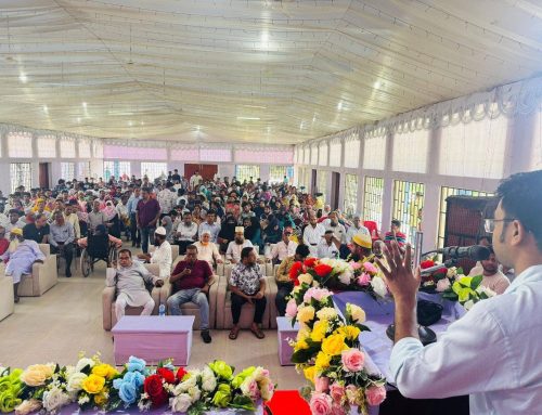 কৃতি শিক্ষার্থীদের সম্মাননা প্রদান